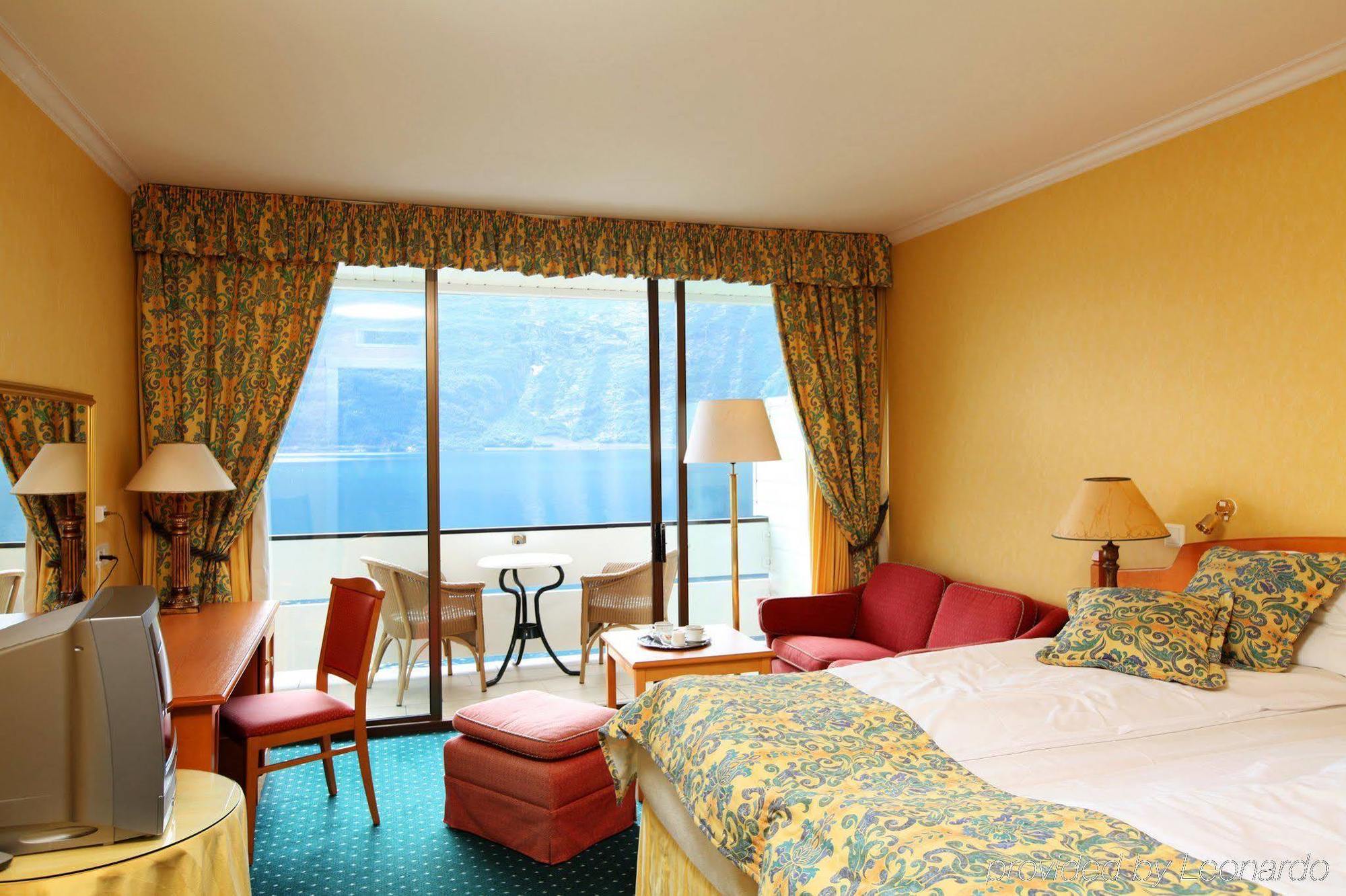 Hotel Ullensvang ลอฟทุส ภายนอก รูปภาพ